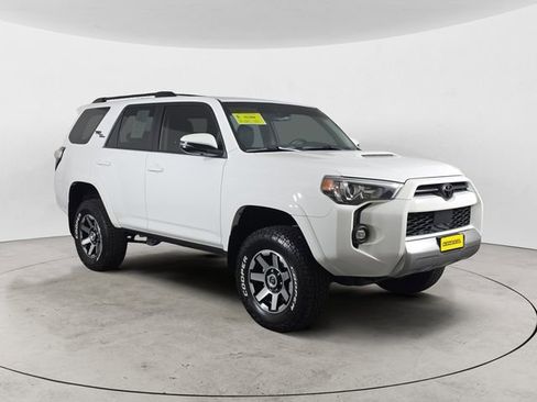 Used 2023 Toyota 4Runner TRD Off-Road Premium w/ Moonroof Package AWD/4WD image 7