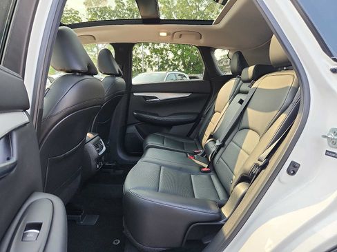 Used 2021 INFINITI QX50 Essential w/ Convenience Package AWD/4WD image 10