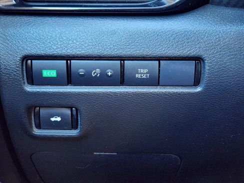 Used 2023 Nissan Sentra SV image 25