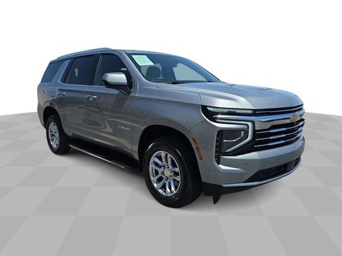 Used 2025 Chevrolet Tahoe LT AWD/4WD image 2