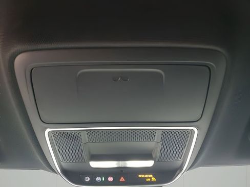 Used 2026 Chevrolet Traverse High Country image 42