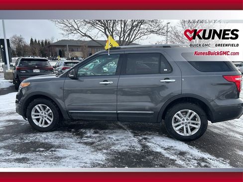 Used 2015 Ford Explorer XLT w/ Equipment Group 201A image 9