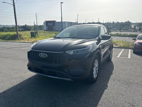 Used 2023 Ford Escape Active w/ Tech Pack #1 AWD/4WD image 5