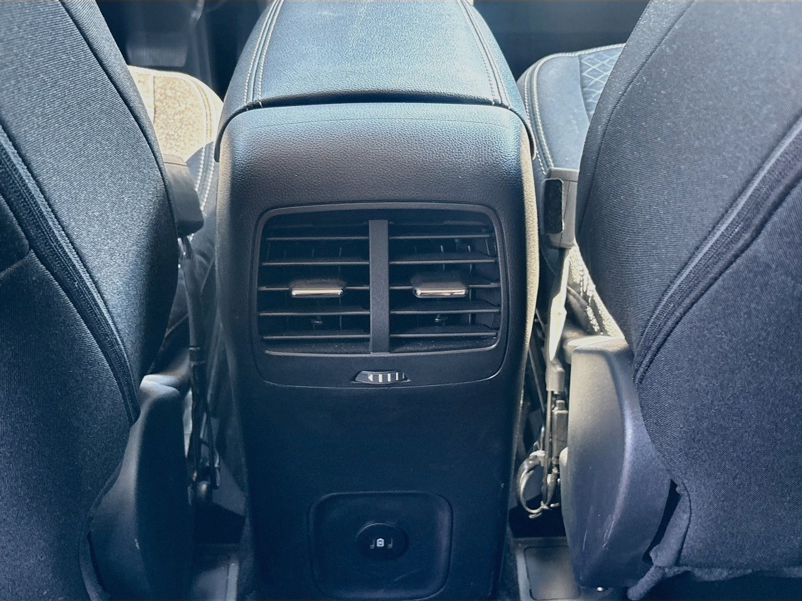 Used 2025 Ford Escape Active FWD image 23