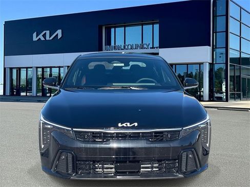 New 2025 Kia K4 GT-Line Turbo image 2