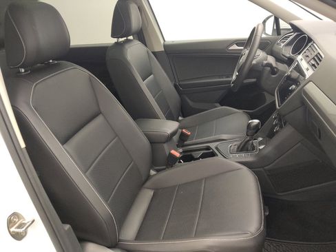Used 2021 Volkswagen Tiguan SEL FWD image 21