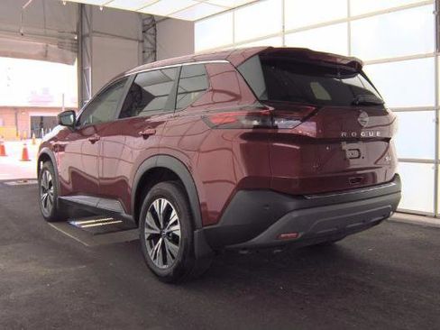 Used 2023 Nissan Rogue SV FWD image 7