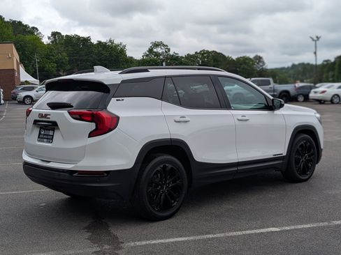 Used 2021 GMC Terrain SLT w/ Elevation Edition FWD image 9