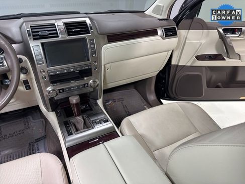 Used 2018 Lexus GX 460 image 23
