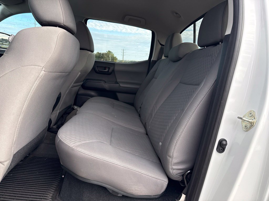 Used 2020 Toyota Tacoma SR AWD/4WD image 9