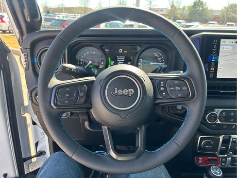 Used 2024 Jeep Wrangler Unlimited Rubicon 4xe w/ Capability Package AWD/4WD image 14
