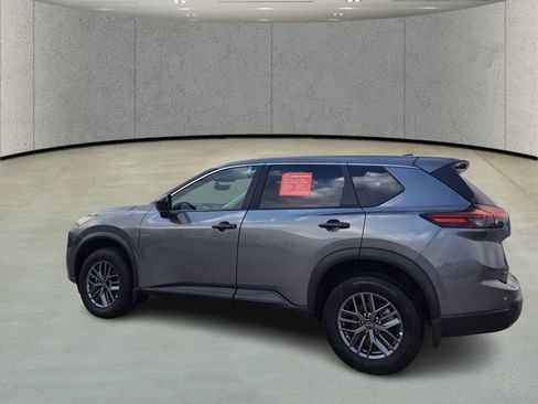Used 2026 Nissan Rogue S FWD image 7