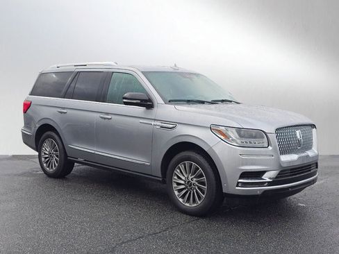 Used 2021 Lincoln Navigator 4WD image 1