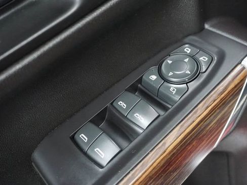 Used 2021 Chevrolet Silverado 1500 High Country image 10