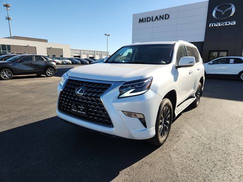 Used 2023 Lexus GX 460 Premium image 3