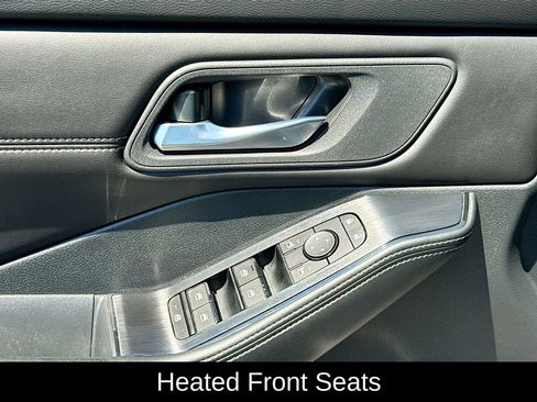 Certified 2024 Nissan Rogue SV w/ SV Premium Package AWD/4WD image 18
