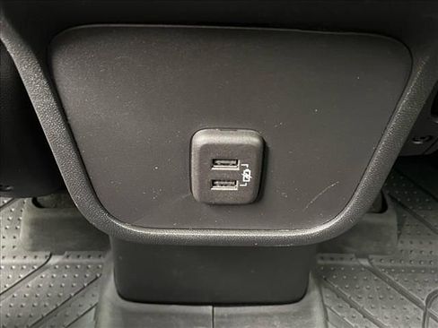 Used 2023 Chevrolet Equinox LT FWD image 10