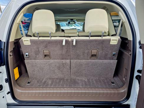 Used 2019 Lexus GX 460 Premium w/ Premium Package image 44