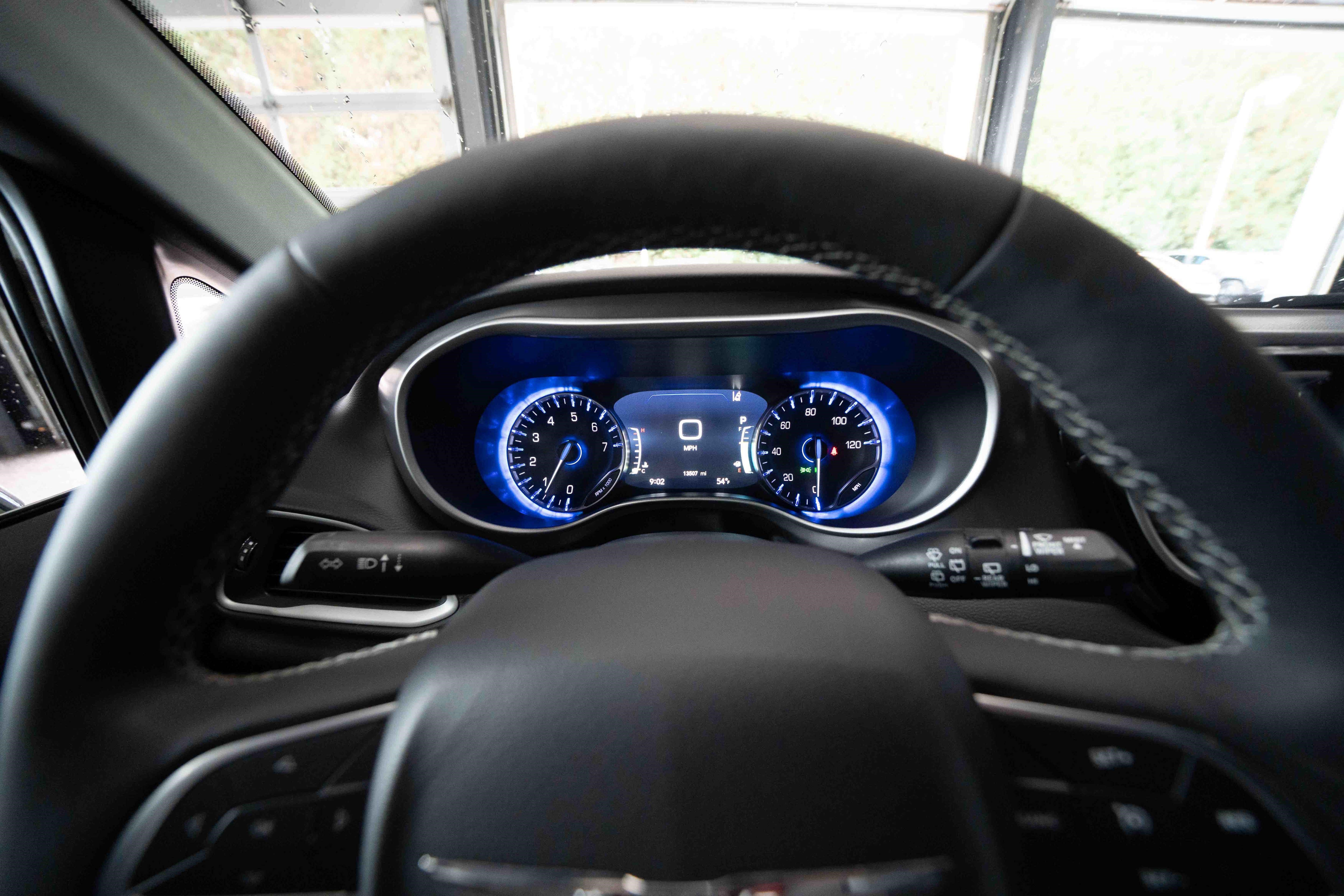 Used 2026 Chrysler Pacifica Select FWD image 15