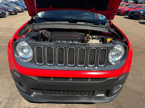 Used 2017 Jeep Renegade Latitude image 28