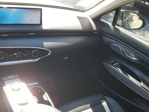 Used 2022 Genesis GV70 2.5T w/ Advanced Package image 21