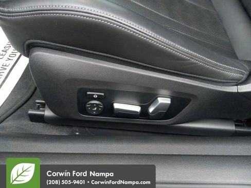 Used 2022 BMW M4 xDrive Competition image 12