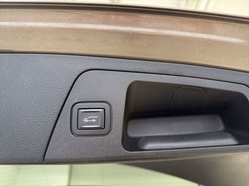 Used 2019 Buick Envision Essence image 30