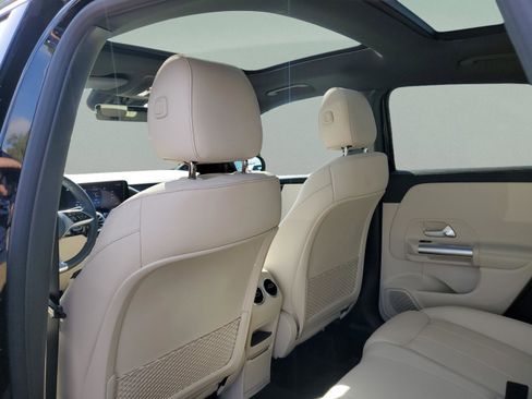 Certified 2025 Mercedes-Benz GLA 250 GLA 250 image 6