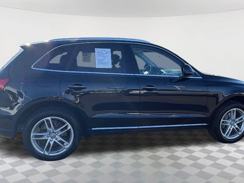 Used 2017 Audi Q5 2.0T Premium Plus w/ Technology Package AWD/4WD image 4