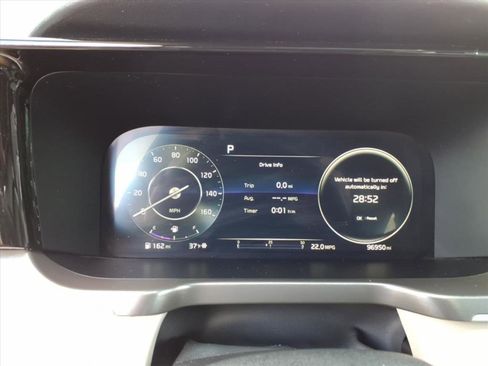 Used 2023 Kia Sorento SX image 12