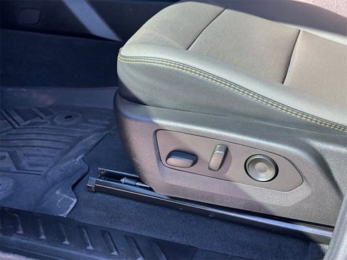 Used 2024 Chevrolet Colorado ZR2 w/ ZR2 Convenience Package III image 25