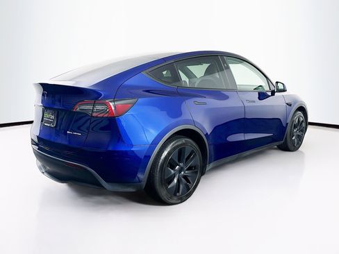 Used 2024 Tesla Model Y Long Range AWD/4WD image 9
