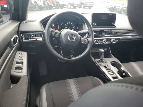 Used 2025 Honda Civic Sport image 11