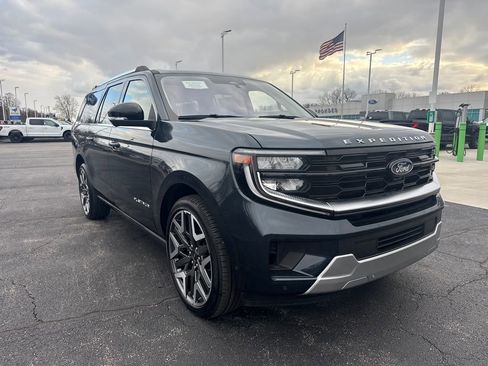 Used 2025 Ford Expedition Max Platinum w/ Platinum Ultimate Package image 4