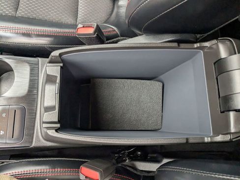 Used 2025 Ford Escape ST-Line image 28