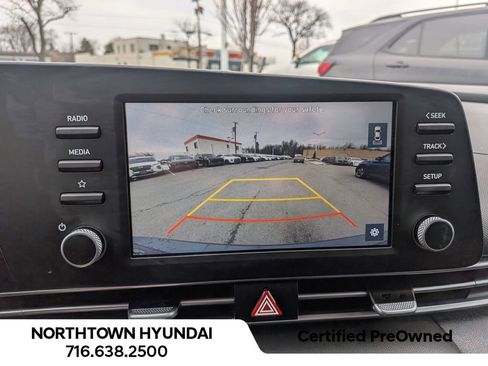 Used 2023 Hyundai Elantra SEL image 21