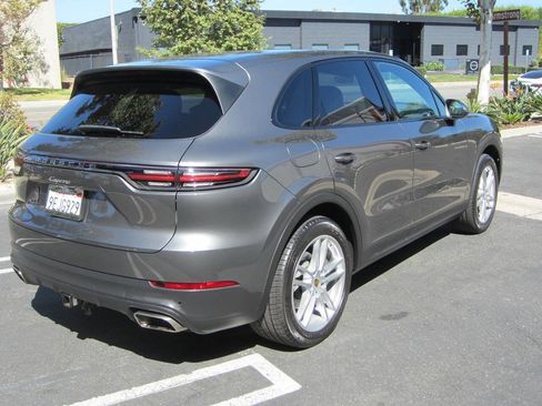 Used 2019 Porsche Cayenne AWD/4WD image 4