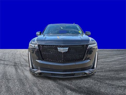 Used 2024 Cadillac Escalade Sport Platinum w/ LPO, ONYX Package image 9