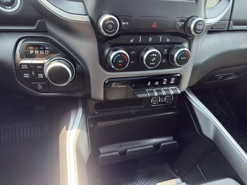 Used 2022 RAM 1500 Big Horn AWD/4WD image 21