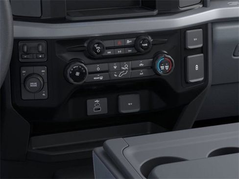 New 2026 Ford F550 4x4 Crew Cab image 15