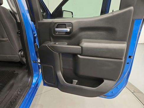 Used 2023 Chevrolet Silverado 1500 Custom AWD/4WD image 37