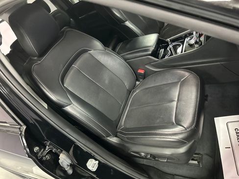 Used 2023 Jeep Grand Cherokee Limited w/ Luxury Tech Group II image 25