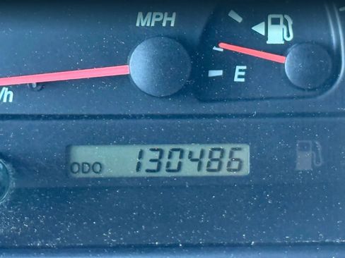 Used 2002 Toyota Camry XLE image 16