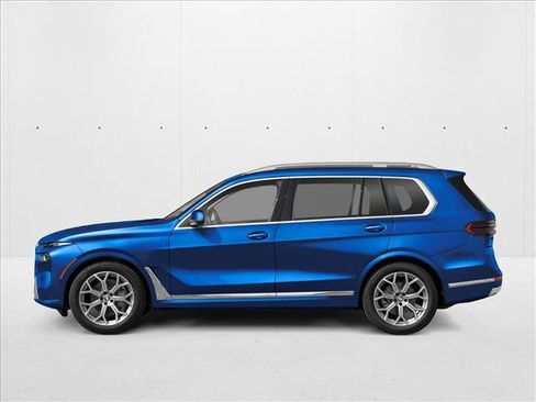 New 2027 BMW X7 xDrive40i w/ M Sport Package AWD/4WD image 3