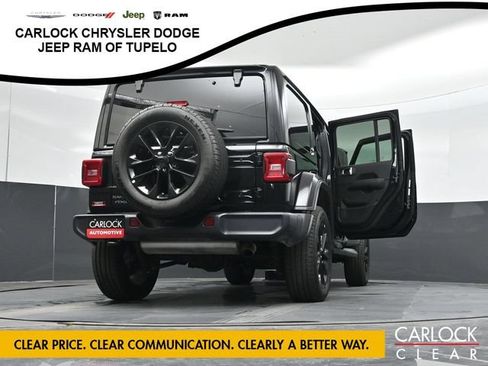 Used 2025 Jeep Wrangler Unlimited Sahara AWD/4WD image 46