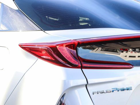 Certified 2021 Toyota Prius Prime XLE image 10