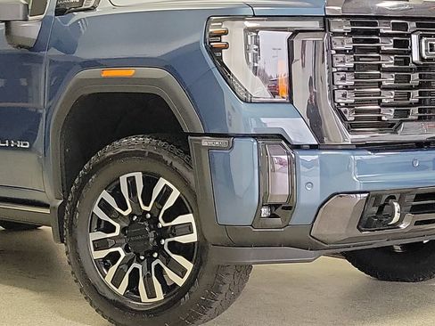 Certified 2024 GMC Sierra 2500 Denali Ultimate image 3
