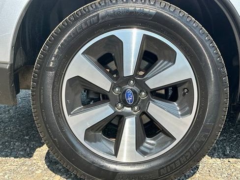 Used 2018 Subaru Forester 2.5i Premium AWD/4WD image 21