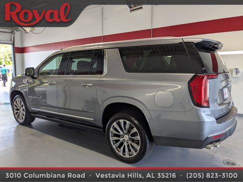 Used 2021 GMC Yukon XL Denali w/ Denali Premium Package RWD image 2