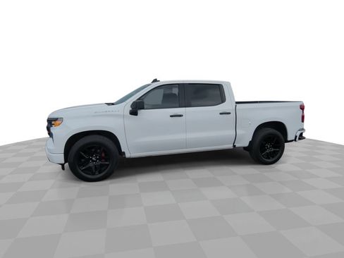 Certified 2022 Chevrolet Silverado 1500 Custom RWD image 4